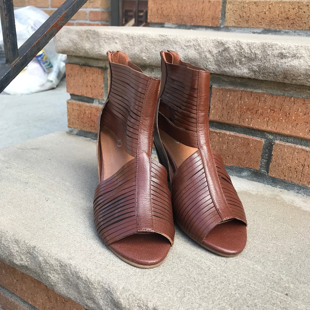 Aldo Brown Leather Wedge Sandals